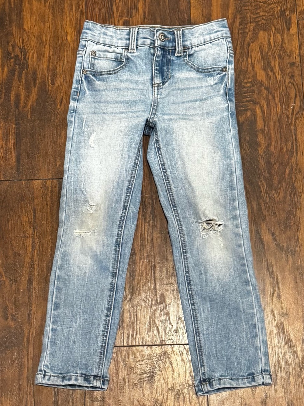 Jordache Premium Girls 5T Light Wash Distressed Ripped Jeans